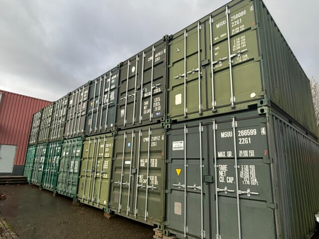 Storage container